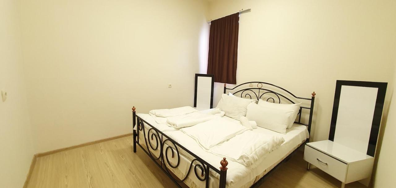 Tempus Hotel-Hostel Yerevan Exterior photo