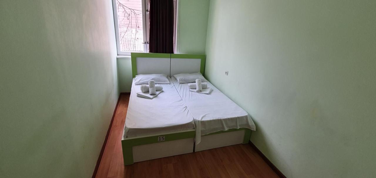 Tempus Hotel-Hostel Yerevan Exterior photo